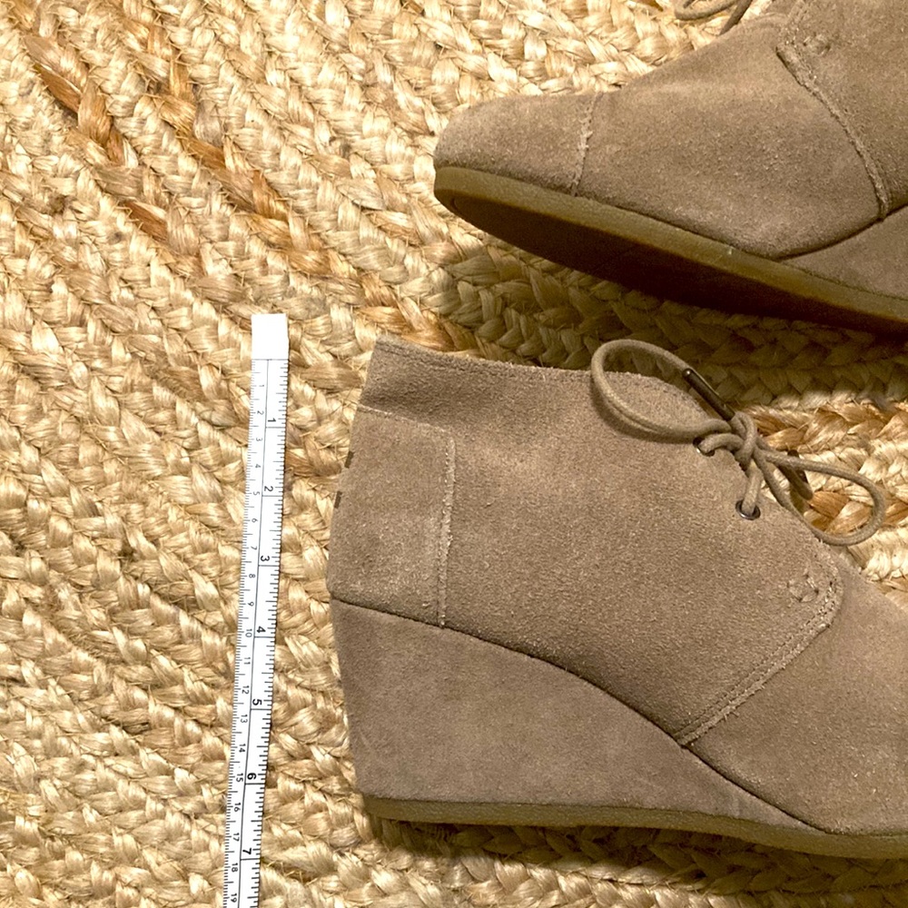 TOMS Ankle Boots - Picture 8 of 10